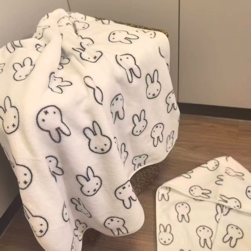 Simple Miffy Rabbit Sweet and  - огляд і ціна Home Goods Bathroom Sets